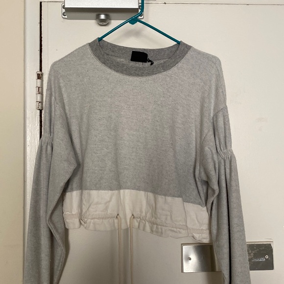 Cropped sweater - Picture 1 of 3